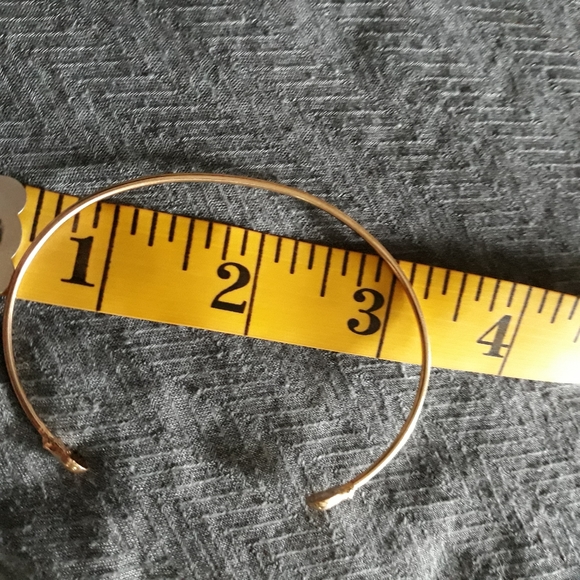 Bracelets - Picture 7 of 10